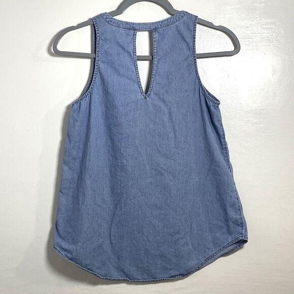 Old Navy Women's Blue Chambray Denim Tank Top XS V-Neck Open Keyhole Back Casual - Picture 4 of 9